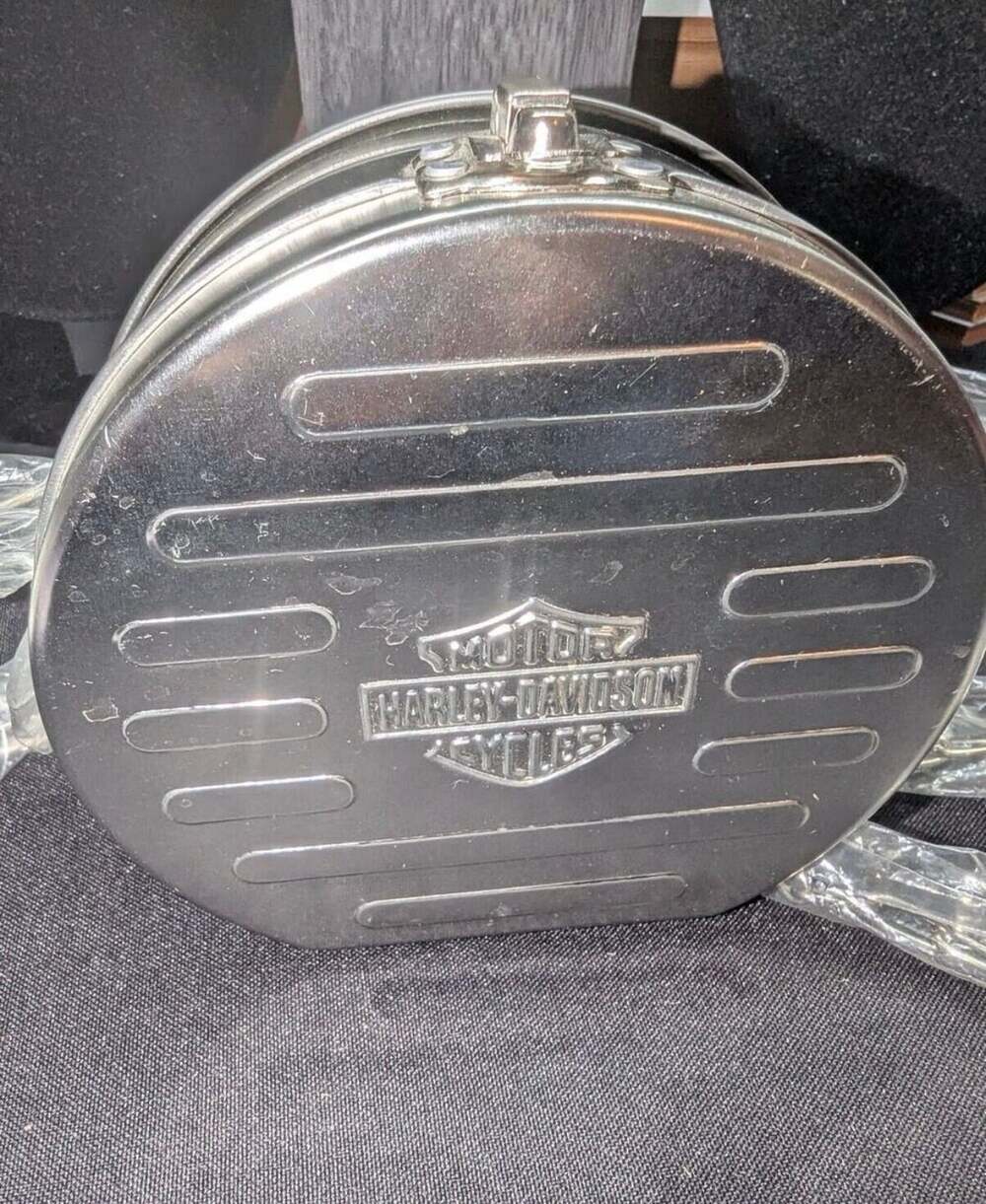 Harley-Davidson Vintage Metal Tin Crossbody Bag With Chain Strap - RARE - Picture 3 of 3